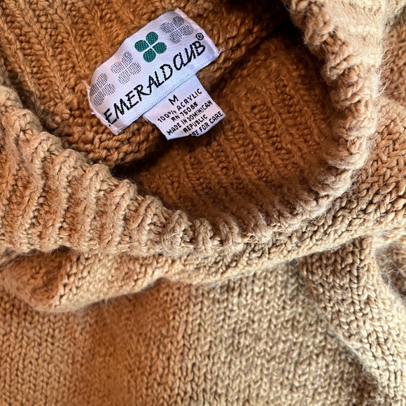 Sweater - Picture 3 of 3